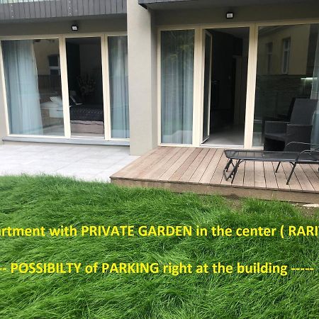 Luxury Apartment With Private Garden Прага Екстер'єр фото