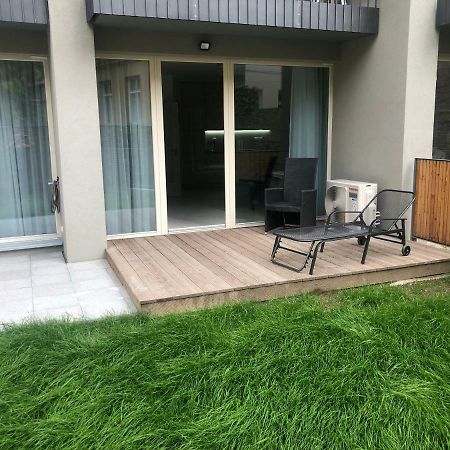 Luxury Apartment With Private Garden Прага Екстер'єр фото