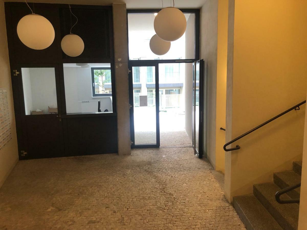 Luxury Apartment With Private Garden Прага Екстер'єр фото